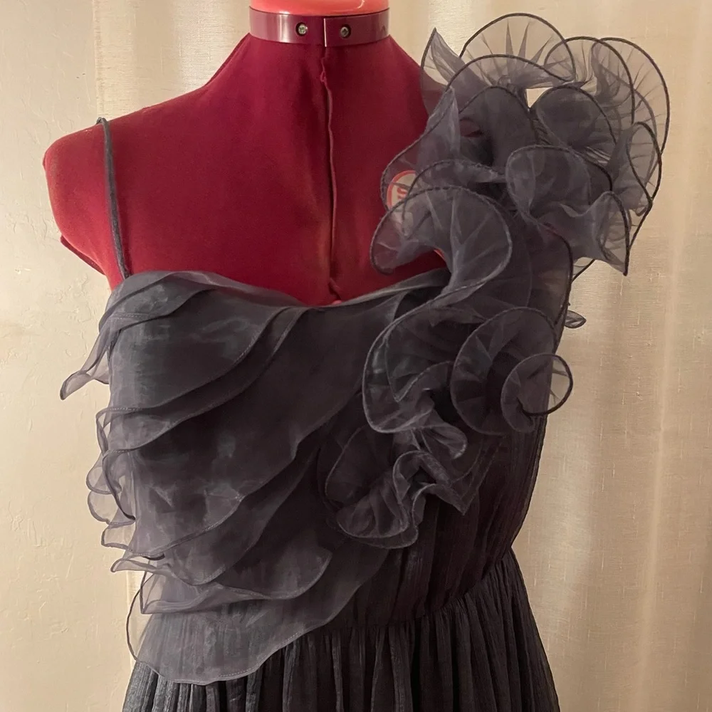 Beautiful Blue Cocktail Dress✨💙 - Picture 9 of 9